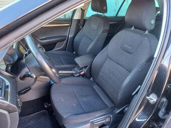 Škoda Octavia Com 2.0 TDi Scout - 6