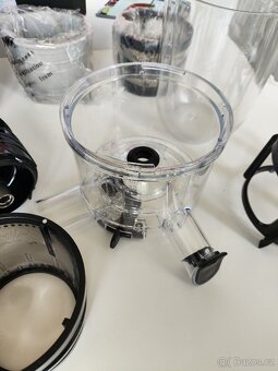 Bosch MESM731M – šnekový odšťavňovač, TOP STAV, kompletní - 6