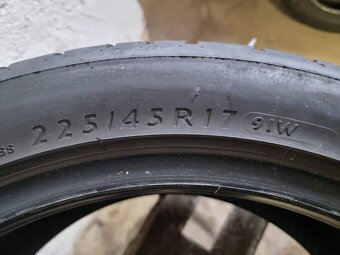 Letní Dunlop 225 45 17 - 6