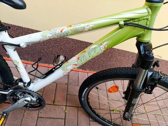 Dámské Kolo KTM Baggy Sue - ALu rám 14,5" - DEORE XT - 6
