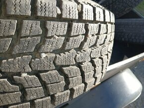 Zimní pneu 225/65 R17 + elektrony, rozteč 5x139,7 - 6