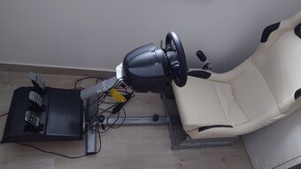 Thrustmaster TMX PRO + Playseat Evolution s příslušenstvím - 6