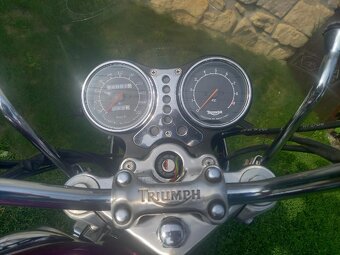 TRIUMPH Adventurer 900 - 6