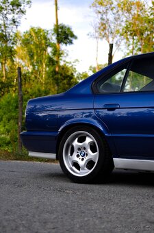 BMW E34 540i V8 Manual - 6