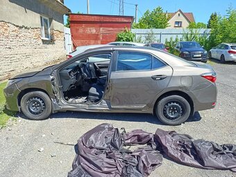 Toyota Corolla 1.6i 97kw, r.2019, klima, 1. majitel - 6