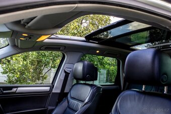 Volkswagen Touareg II 3.0 V6 Premium 4XMOTION /SPLATKY - 6