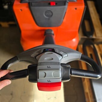 Toyota SWE 200D • 2020 • gelová baterie • vestavěná nabíječk - 6