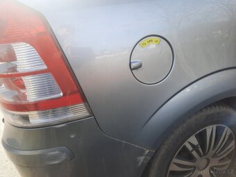 Opel Zafira 1.8 LPG (r. 2008) - na náhradní díly - 6