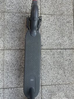 Elektrická koloběžka Xiaomi Mi Electric Scooter Pro 2 - 6