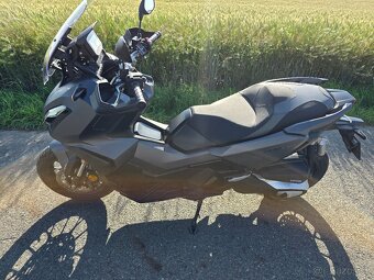 Honda adv 350 - 6