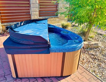 Vířivka, záruka, zateplená, 2 osoby - 6