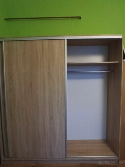 šatní skříň - 6