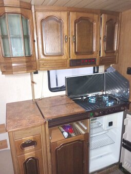 Prodám karavan bürstner Lux - 6