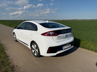 Hyundai IONIQ elektro 28kWh najeto 54T km DPH - 6