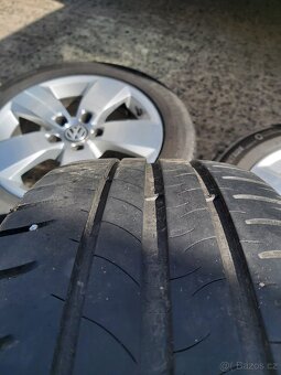 Prodám originální alu Vw 16" s letními pneu 205/55/16 - 6