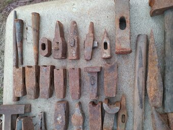 Prodám výheň a kovadlinu ,kovářské nářadí - 6
