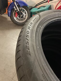 Pirelli P Zero - 225/50 R18 99w - 6
