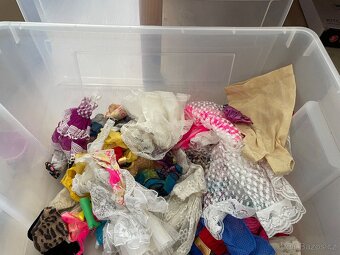 Barbie s příslušenstvím a domečkem - 6