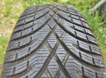 Zánovní zimní sada Dacia DUSTER 16" 5x114,3 pneu 215/65/16 - 6