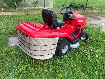 Zahradní traktor Honda 2417 - 6