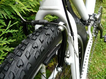 Giant Terrago 3, kola 26", rám 21" - 6
