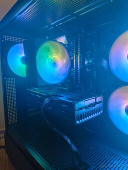Herní pc - RX 6750 XT, Ryzen 5 5600X, 2TB NVMe SSD, 32GB RAM - 6