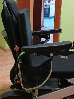 Elektrický invalidní vozík - 6