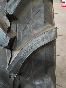 Traktorová pneu starmaxx 380/85 R30 - 6