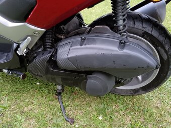 Skútr Yamaha NMax 125 - 6