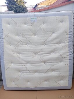 Prodám kvalitní matraci  (Futon) 180cm x 200cm - 6