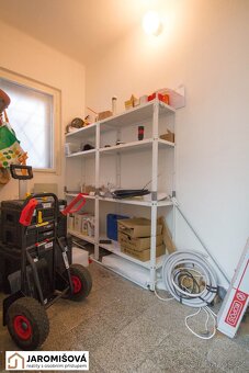 Pronájem skladových nebo kancelářských prostor 83 m2, Praha - 6