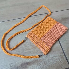 NOVÁ: Kabelka Tote Bag, crossbody, na rameno. Fialová nošená - 6