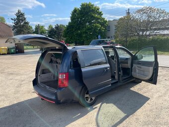 Dodge Grand Caravan SE - 6