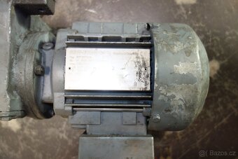Elektromotor s převodovkou 53 ot./min - 6