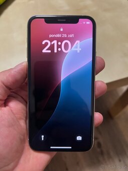 I Phone 11 pro - 6