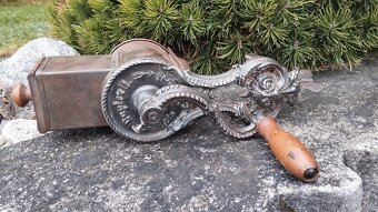 Velmi starý (cca 110-115let) krásný zdobený mlýnek DUPLEX - 6