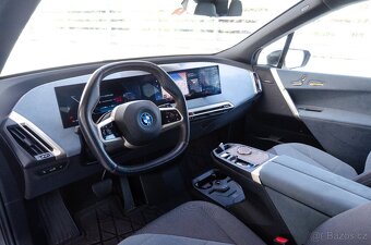 BMW iX xDrive40, Masáž, H&K, Tažné, DPH - 6