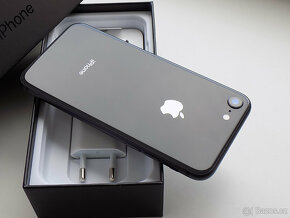 APPLE iPhone 8 64GB Space Grey - ZÁRUKA 12 MĚSÍCŮ - KOMPLET - 6