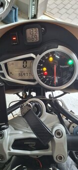 Triumph speed triple 1050 R - 6
