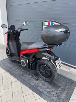 Elekroskútr Seat MÓ 125 rok 2021 řidičák B jako na auto - 6