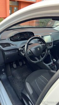 Peugeot 208 - 6