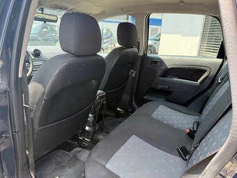 Ford Fiesta 1.3i - 6