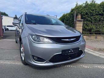 Chrysler Pacifica 3,6 Limited DVD 360 čočka 2017 DPH - 6