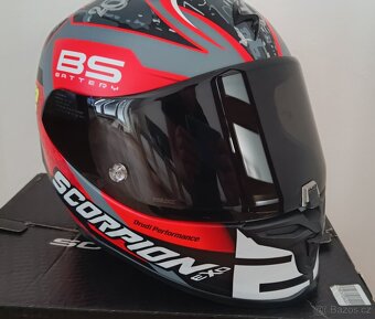 Helma Fabio Quartararo Scorpion EXO R1 - 6