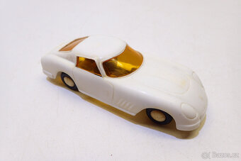 Ferrari na setrvačník - zn. Igra - Retro Hračky  - 6