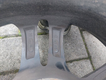 Elektrony 175/65R14 rozteč děr 4x108 - 6