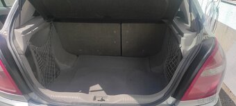 Nissan Almera 1.5 - 6