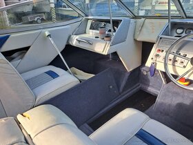 Motorová loď Sea ray Seville - 6