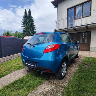 Mazda 2 1.3 benzín 55kw rok 2011 - 6