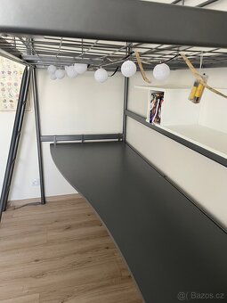 Ikea Svarta vyvýšená postel se stolem - 6